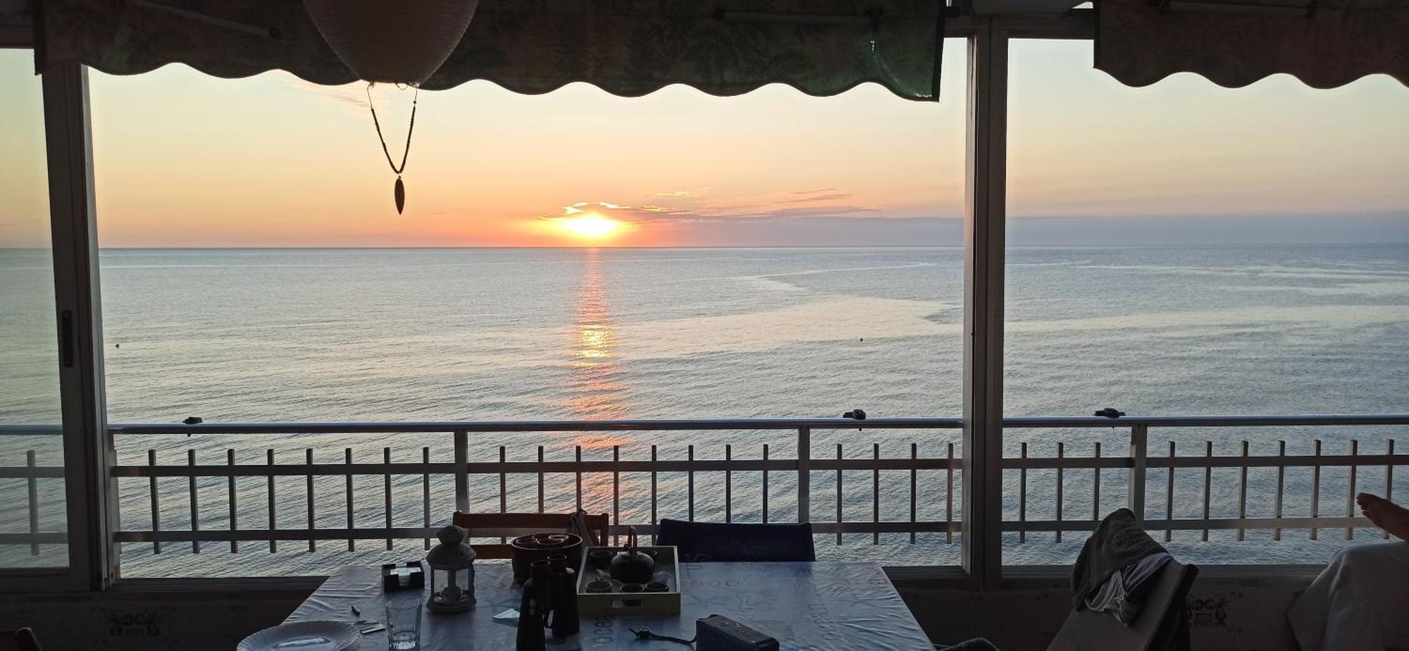 Sunset Room At Front Beach - Habitacion En La Playa Piso Privado Tavernes de Valldigna Exterior photo